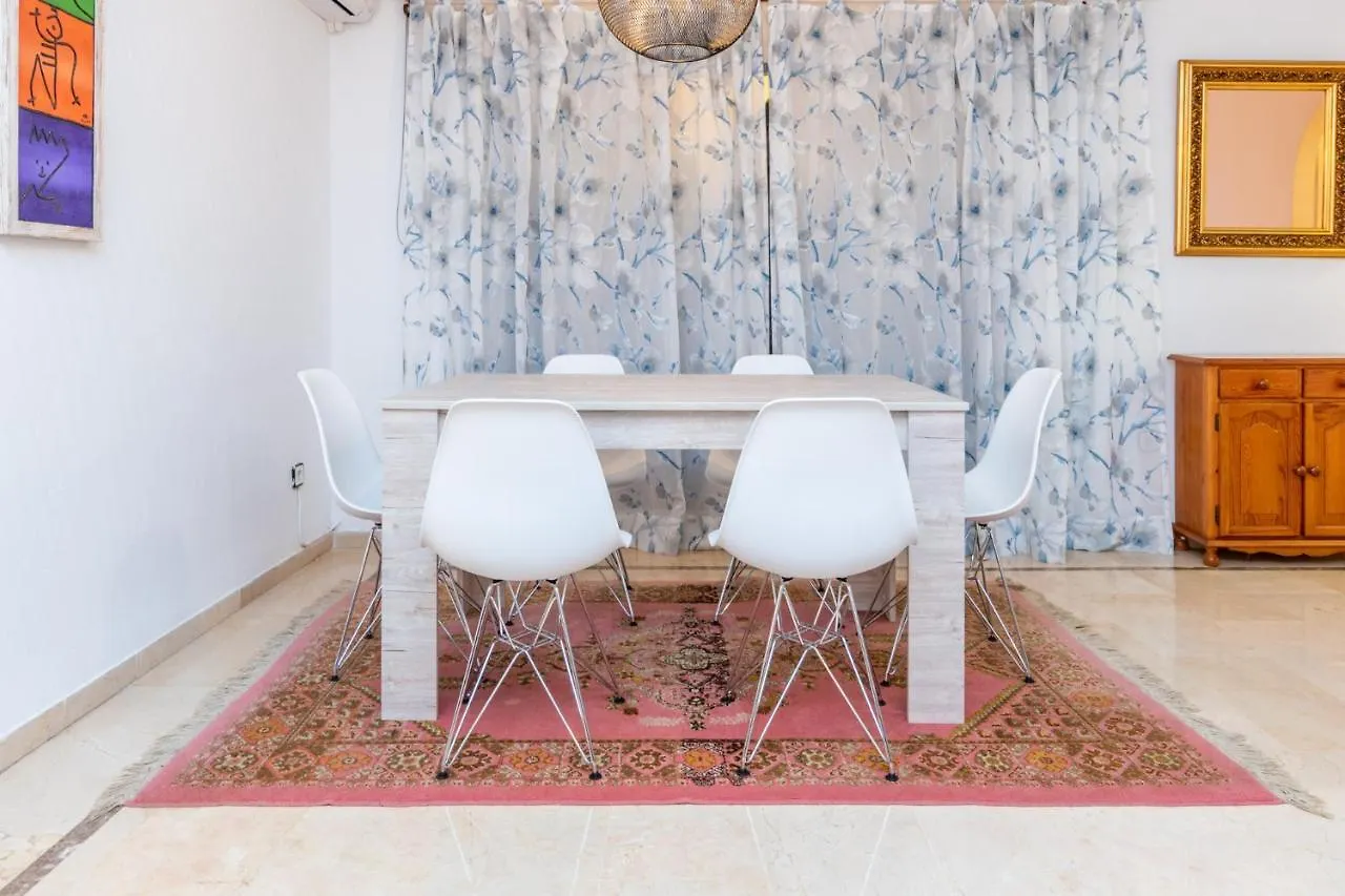 2Br Urban Getaway - Good Wifi, Swimming Pool Apartment Fuengirola 0*,