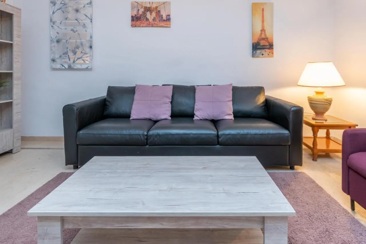 2Br Urban Getaway - Good Wifi, Swimming Pool Apartment Fuengirola Spain