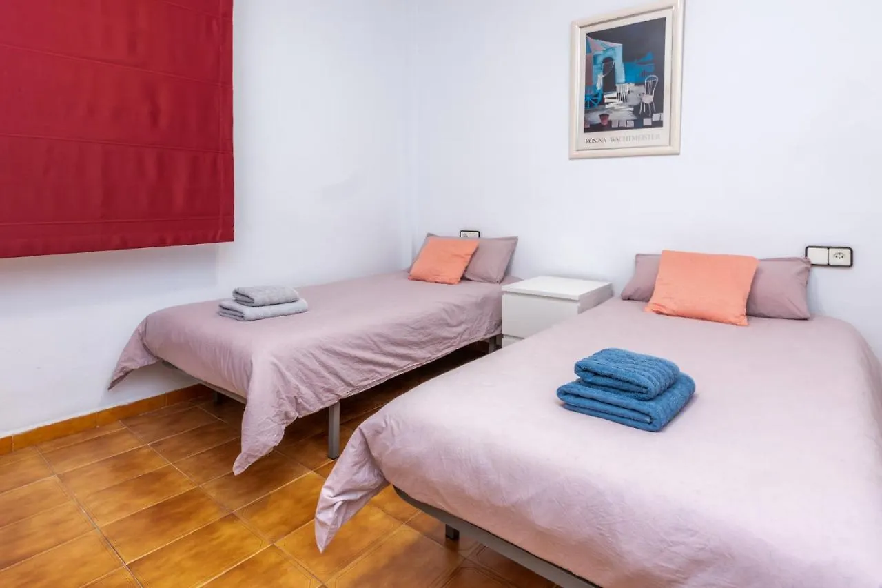 2Br Urban Getaway - Good Wifi, Swimming Pool Apartment Fuengirola