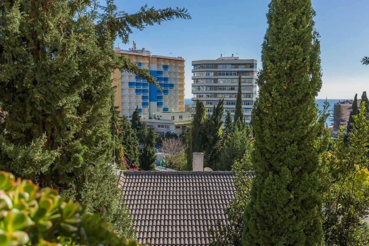2Br Urban Getaway - Good Wifi, Swimming Pool Apartment Fuengirola
